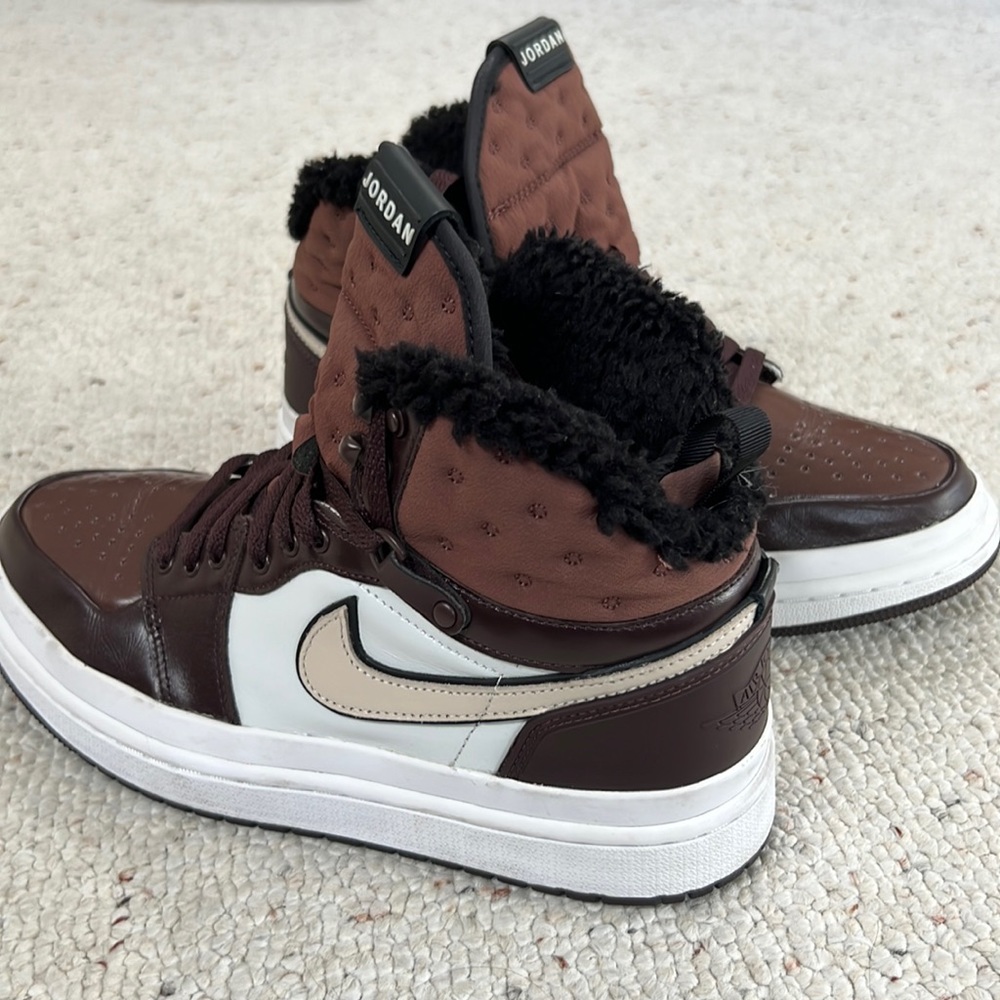 AIR JORDAN WOMEN SZ 10 Rare Brown fur crème white.